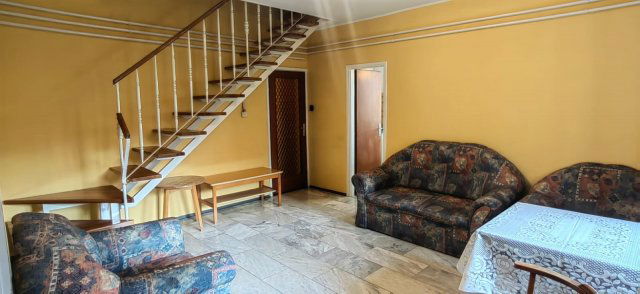 Kiadó téglalakás, albérlet, Debrecenben 250 E Ft / hó, 3 szobás