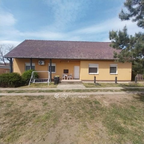 Eladó családi ház, Nyírtelken 67.999 M Ft, 2+3 szobás