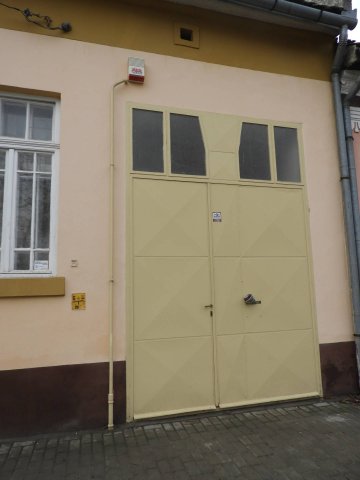 Eladó családi ház, Baján 38 M Ft, 3+1 szobás