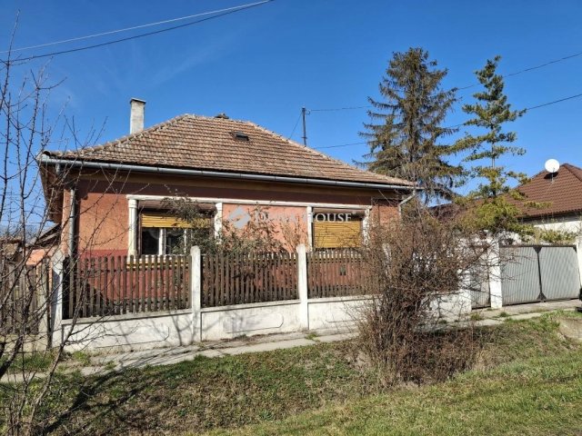 Eladó családi ház, Biharkeresztesen 21 M Ft, 2 szobás