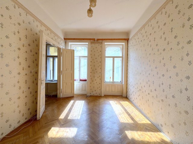 Eladó téglalakás, Budapesten, IX. kerületben, Ferenc körúton