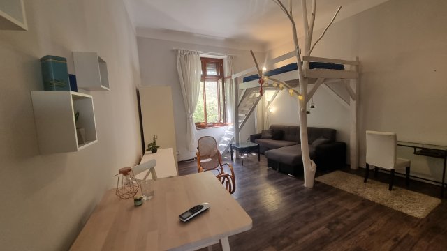 Kiadó téglalakás, albérlet, Szegeden 220 E Ft / hó, 1 szobás