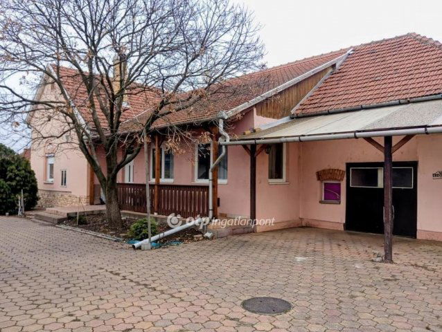 Eladó családi ház, Mezőkövesden 59 M Ft, 4 szobás