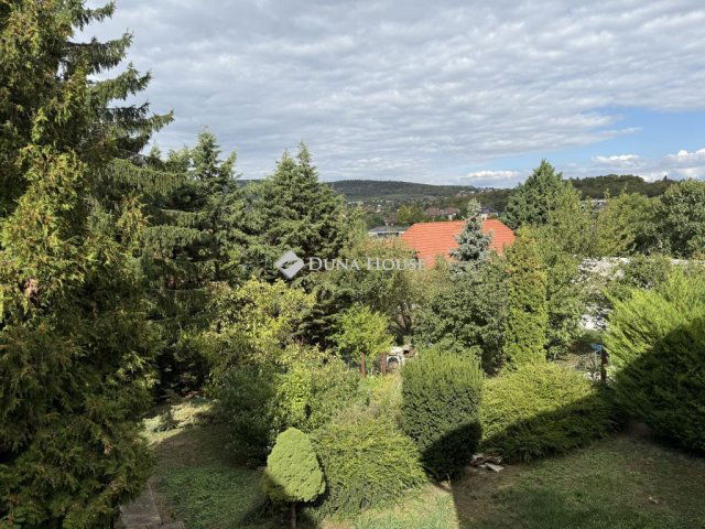 Eladó családi ház, Ürömön 145.9 M Ft, 3 szobás