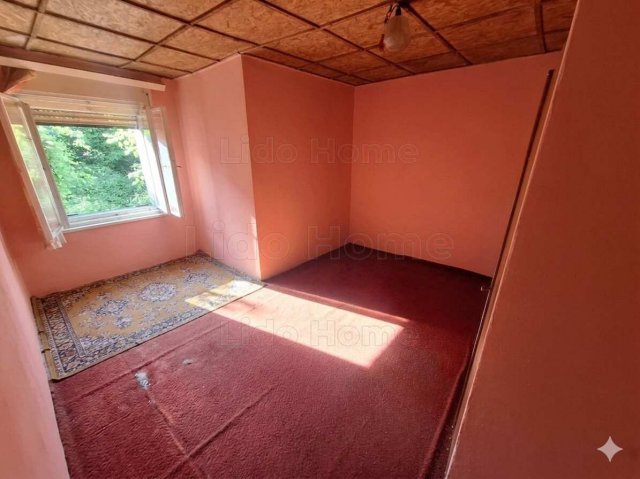 Eladó családi ház, Ladon 7.5 M Ft, 4 szobás