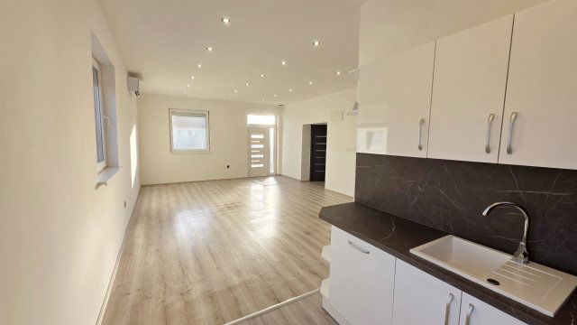 Eladó családi ház, Hajdúhadházon 49.9 M Ft, 4 szobás