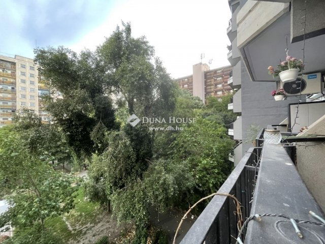 Eladó téglalakás, Budapesten, VIII. kerületben 84 M Ft, 3 szobás