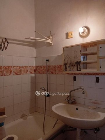 Eladó téglalakás, Budapesten, XXI. kerületben 43.5 M Ft