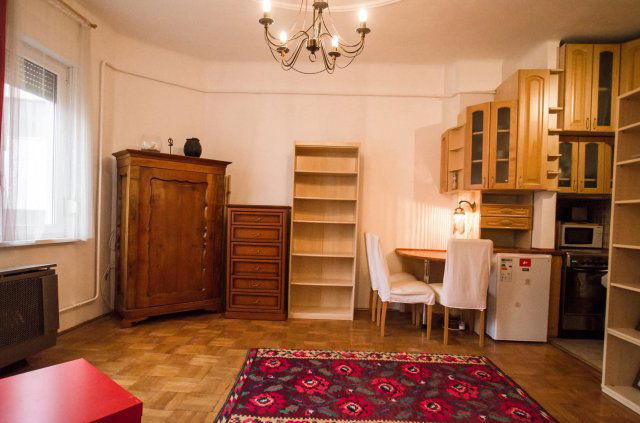 Kiadó téglalakás, albérlet, II. kerületben, Baka utcában