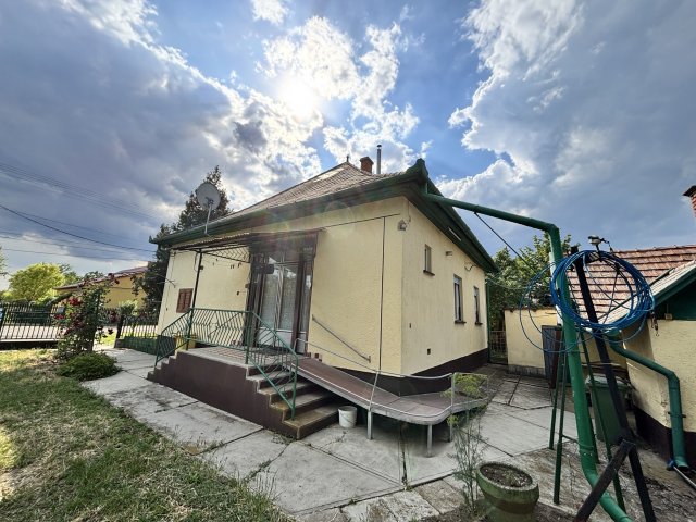 Eladó családi ház, Nádudvaron 35.8 M Ft, 2 szobás