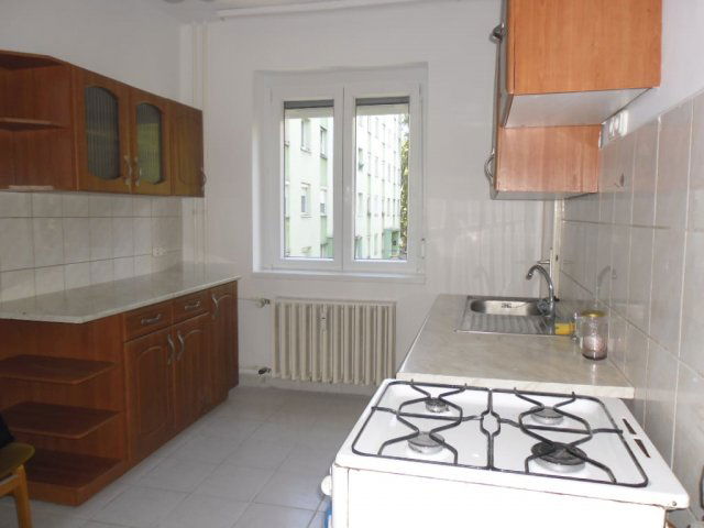 Kiadó téglalakás, albérlet, Szekszárdon 100 E Ft / hó