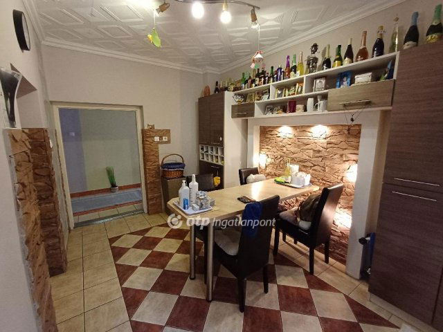 Eladó családi ház, Balsán 34.9 M Ft, 3 szobás