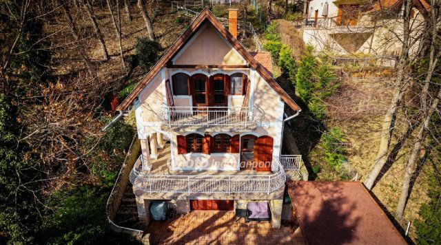 Eladó családi ház, Tihanyban 359 M Ft, 6 szobás