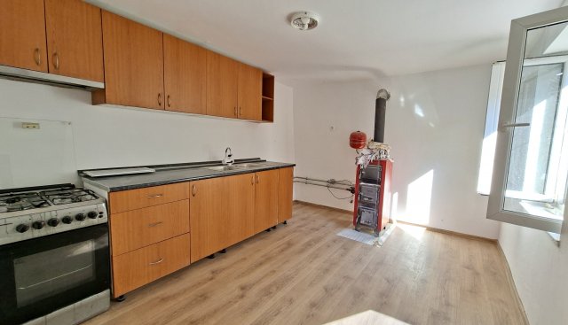 Eladó családi ház, Bogádon 27.5 M Ft, 3 szobás