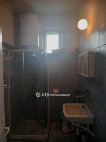 Eladó családi ház, Mikepércsen 49 M Ft, 2 szobás