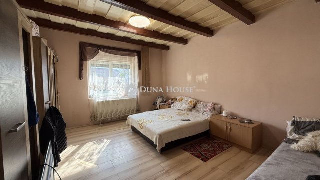 Eladó családi ház, Zsámbokon 63.5 M Ft, 4 szobás