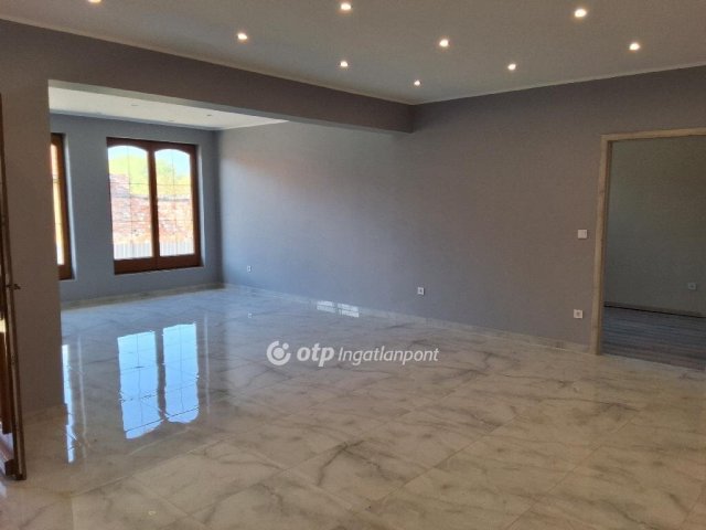 Eladó családi ház, Zalaegerszegen 73 M Ft, 3 szobás