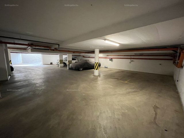Kiadó garázs, Kaposváron, Irányi Dániel utcában 18 E Ft / hó