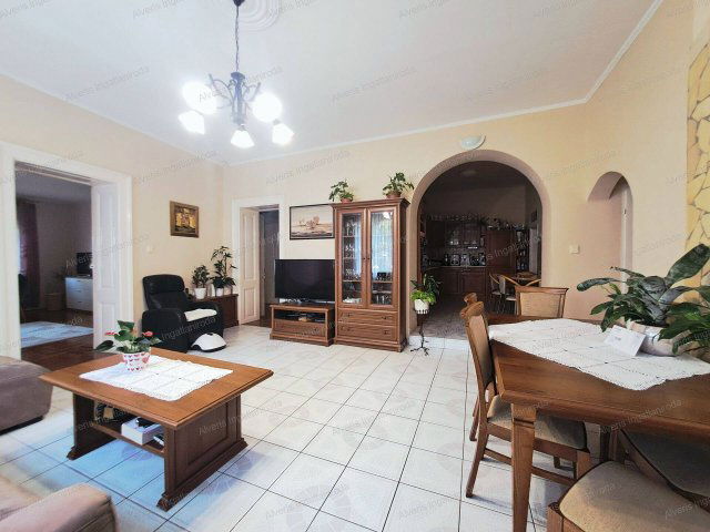 Eladó családi ház, Nyíregyházán 82 M Ft, 4 szobás