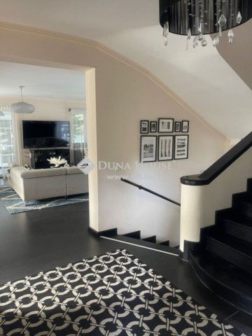 Eladó családi ház, Budapesten, II. kerületben 319 M Ft, 8 szobás