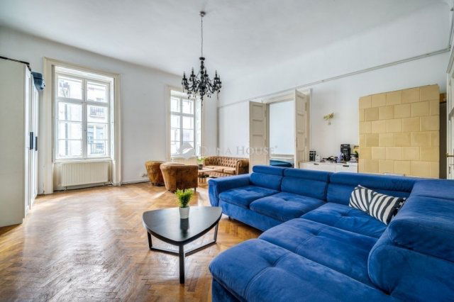 Eladó téglalakás, Budapesten, V. kerületben 189 M Ft, 2 szobás