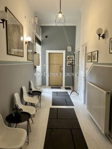 Eladó téglalakás, Budapesten, VII. kerületben 113.9 M Ft