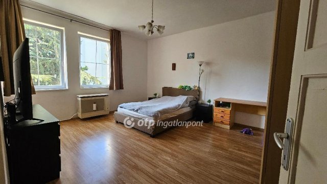 Eladó téglalakás, Egerben 54 M Ft, 2 szobás