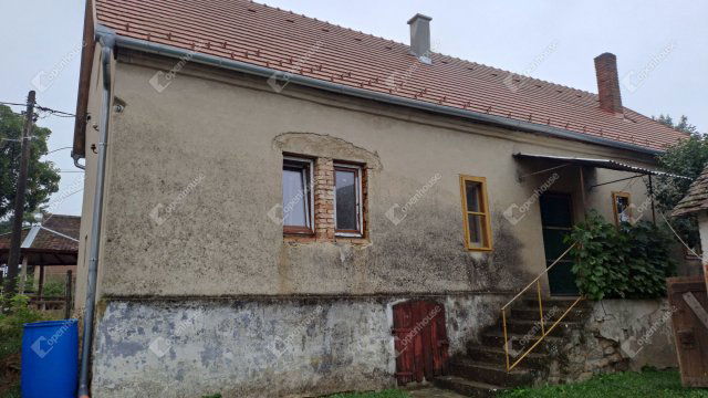 Eladó családi ház, Orfűn 44.9 M Ft, 3 szobás