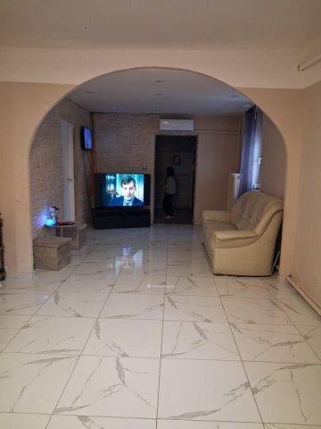 Eladó családi ház, Újpetrén 39.5 M Ft, 3 szobás