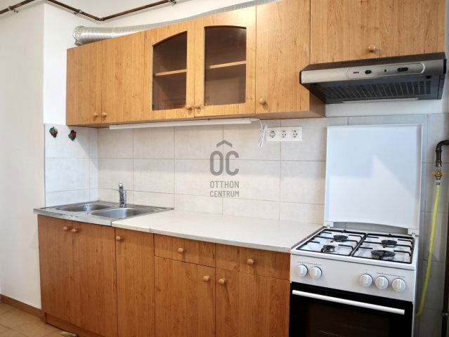 Eladó téglalakás, Kőszegen 24 M Ft, 1 szobás