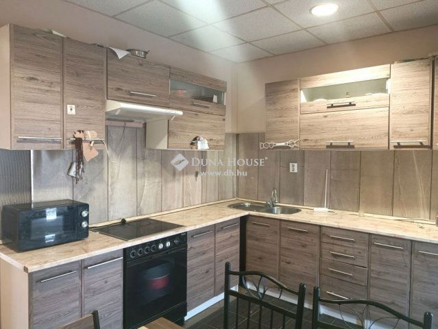 Eladó családi ház, Békéscsabán 29 M Ft, 4 szobás