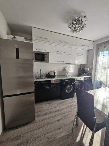Eladó téglalakás, Pécsett, Ürögi fasoron 70 M Ft, 1+1 szobás