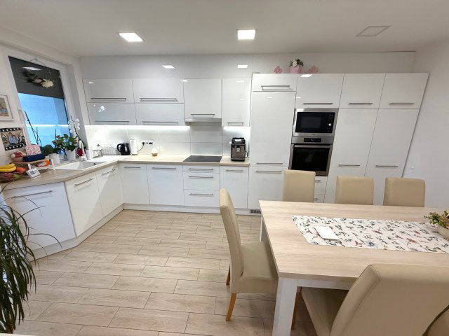 Eladó sorház, Kozármislenyen 114.9 M Ft, 5 szobás