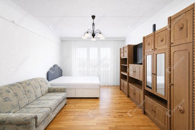 Eladó panellakás, Szegeden 59.9 M Ft, 2 szobás