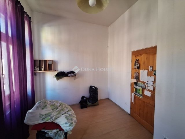 Eladó családi ház, Szombathelyen 110 M Ft, 5 szobás