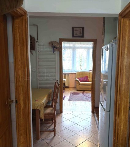 Eladó családi ház, Balatonalmádiban 79.9 M Ft, 18 szobás