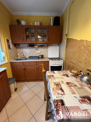 Kiadó panellakás, albérlet, Debrecenben 190 E Ft / hó, 3 szobás