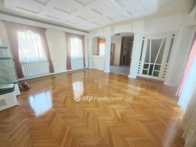 Eladó családi ház, Kecskeméten 150.045 M Ft, 6 szobás