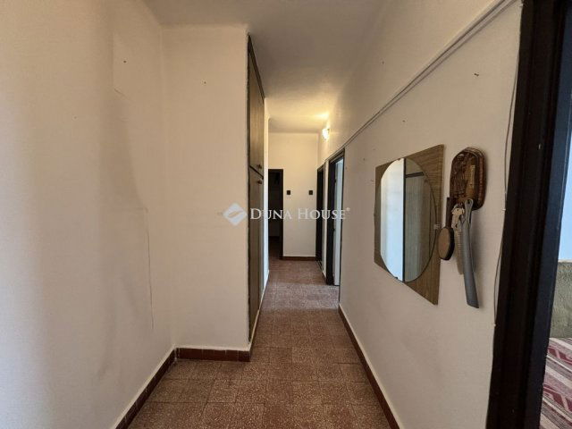 Eladó téglalakás, Tatabányán, Verebély László utcában