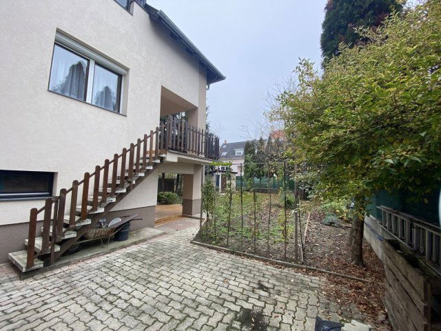 Eladó sorház, Sopronban 132.9 M Ft, 6 szobás