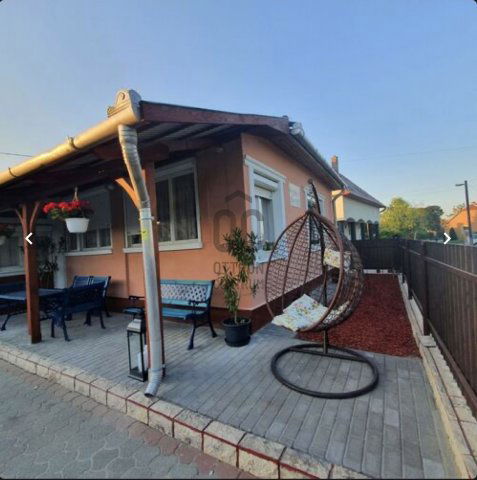 Eladó családi ház, Poroszlón 39 M Ft, 3 szobás