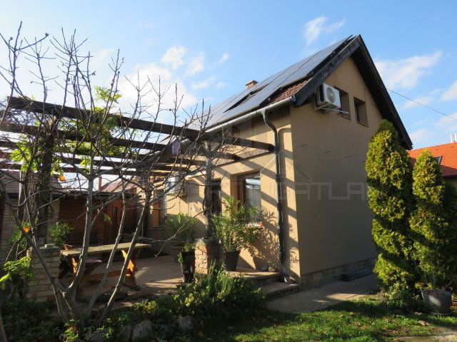 Eladó ikerház, Győrött 96.9 M Ft, 5 szobás