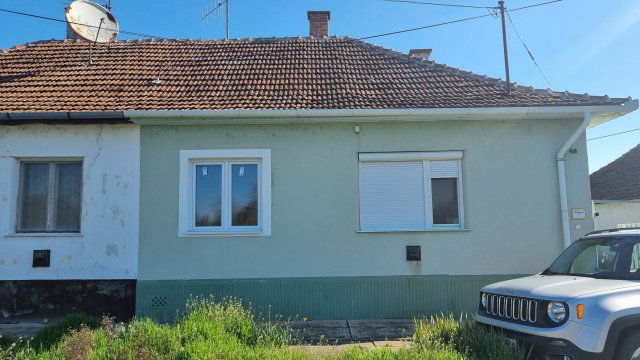 Eladó családi ház, Gyulán 14 M Ft, 1 szobás