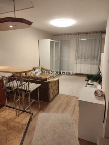 Eladó téglalakás, Budapesten, XV. kerületben, Bocskai utcában