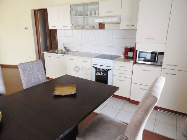 Kiadó téglalakás, albérlet, Debrecenben 200 E Ft / hó, 2 szobás