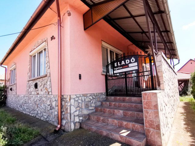 Eladó családi ház, Hernádon 66 M Ft, 3 szobás