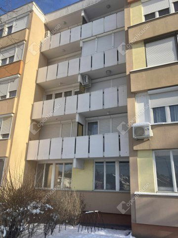 Eladó téglalakás, Zalaegerszegen 37.5 M Ft, 2 szobás