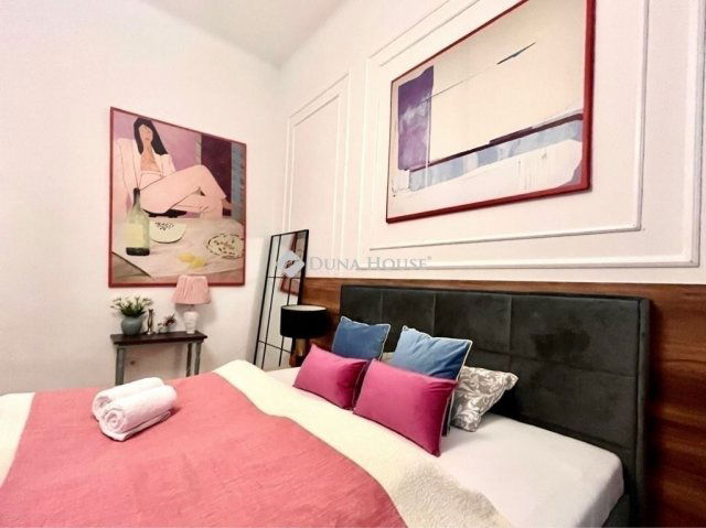 Eladó téglalakás, Budapesten, VI. kerületben 150 M Ft, 4 szobás