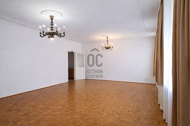 Eladó téglalakás, Tatabányán 69.9 M Ft, 3 szobás