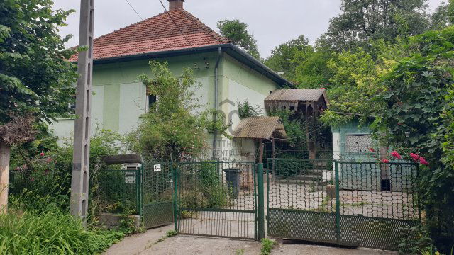 Eladó családi ház, Ózdon 8.5 M Ft, 3 szobás